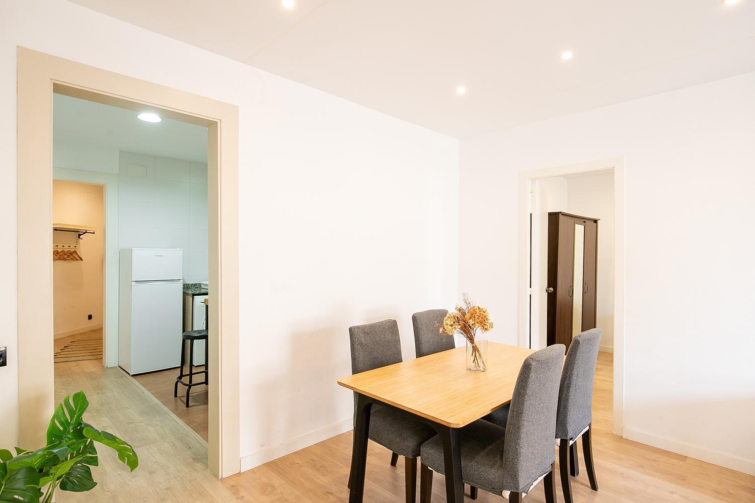 Beautiful Apartment With Terrace In Barcelona Exterior photo