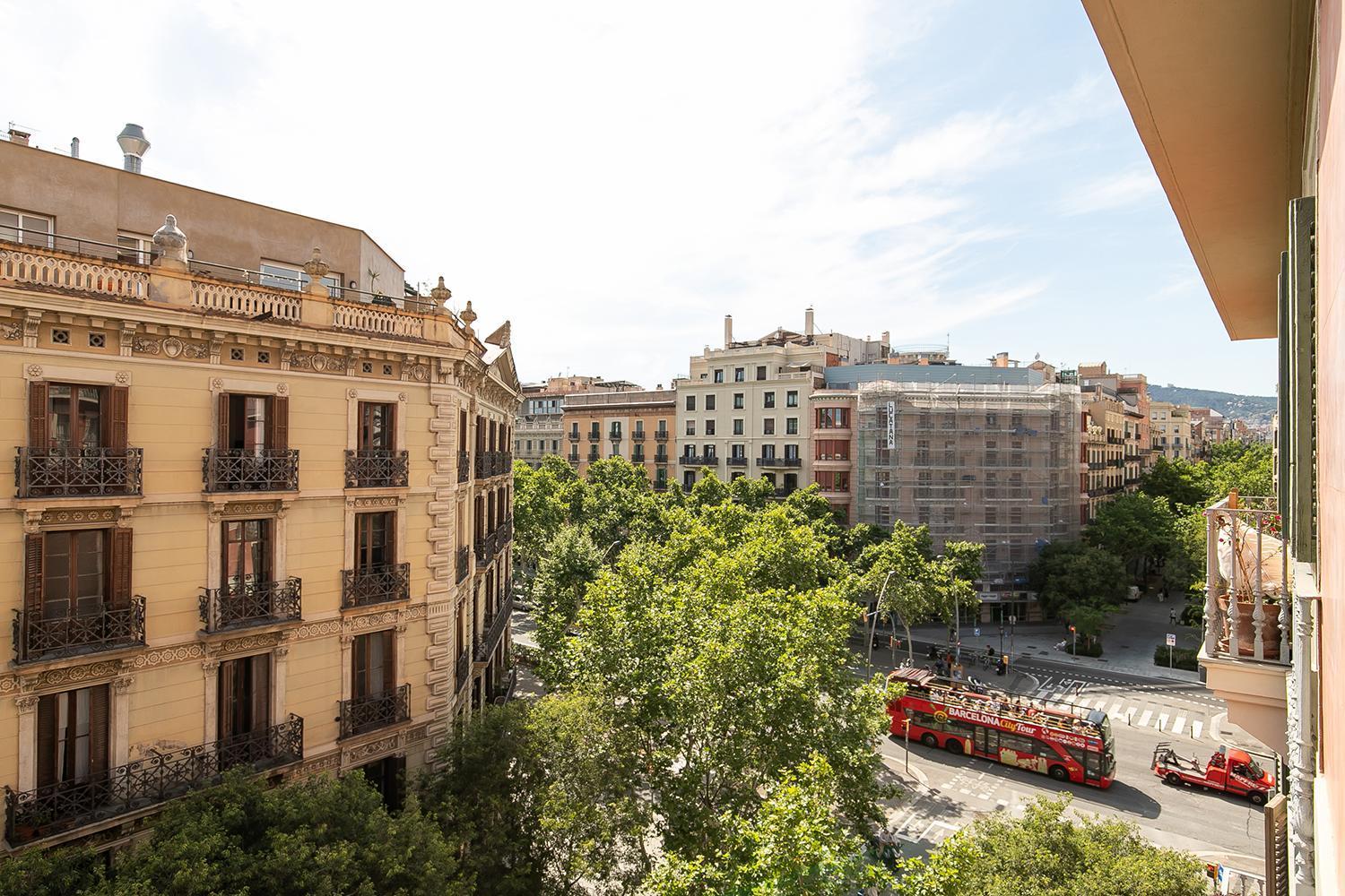 Beautiful Apartment With Terrace In Barcelona Exterior photo